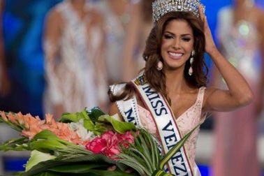Cận cảnh nhan sắc hoàn mỹ của tân hoa hậu Venezuela