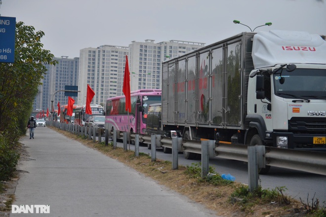 Ngày cuối nghỉ lễ, ùn tắc cục bộ hơn 5km trên cao tốc Pháp Vân - Cầu Giẽ - 9 Ngày cuối nghỉ lễ, ùn tắc cục bộ hơn 5km trên cao tốc Pháp Vân - Cầu Giẽ - 9