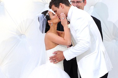 Kim “siêu vòng ba” bị chồng cũ chê ngu xuẩn