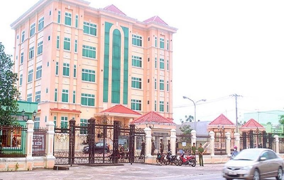 Viện Kiểm sát tỉnh đề nghị hủy án của... tòa cấp cao - 2 Viện Kiểm sát tỉnh đề nghị hủy án của... tòa cấp cao - 2