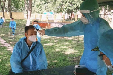 Chủ tịch Thanh Hóa khuyên người dân không ra khỏi nhà, không đến vùng dịch