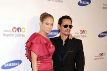 Cặp sao Hollywood Jennifer Lopez và Marc Anthony chia tay