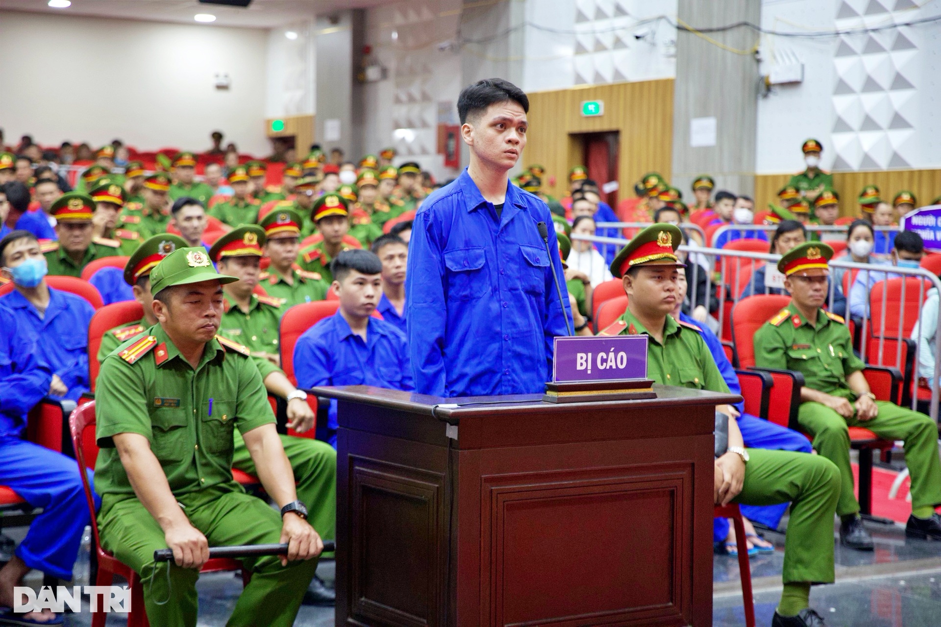 Xử vụ 70 giang hồ hỗn chiến ở Phú Quốc: Người nhận tội, kẻ nói bị mớm cung - 8 Xử vụ 70 giang hồ hỗn chiến ở Phú Quốc: Người nhận tội, kẻ nói bị mớm cung - 8