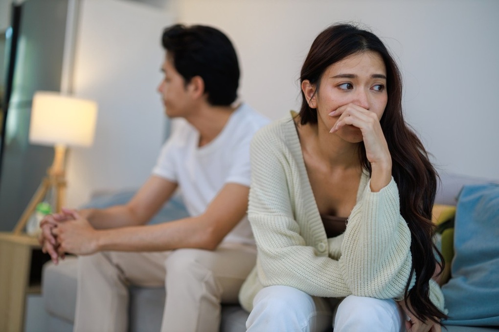 Chồng hàng ngày ăn mặc đẹp, tôi ngã ngửa khi biết anh đã đi đâu - 1 Chồng hàng ngày ăn mặc đẹp, tôi ngã ngửa khi biết anh đã đi đâu - 1