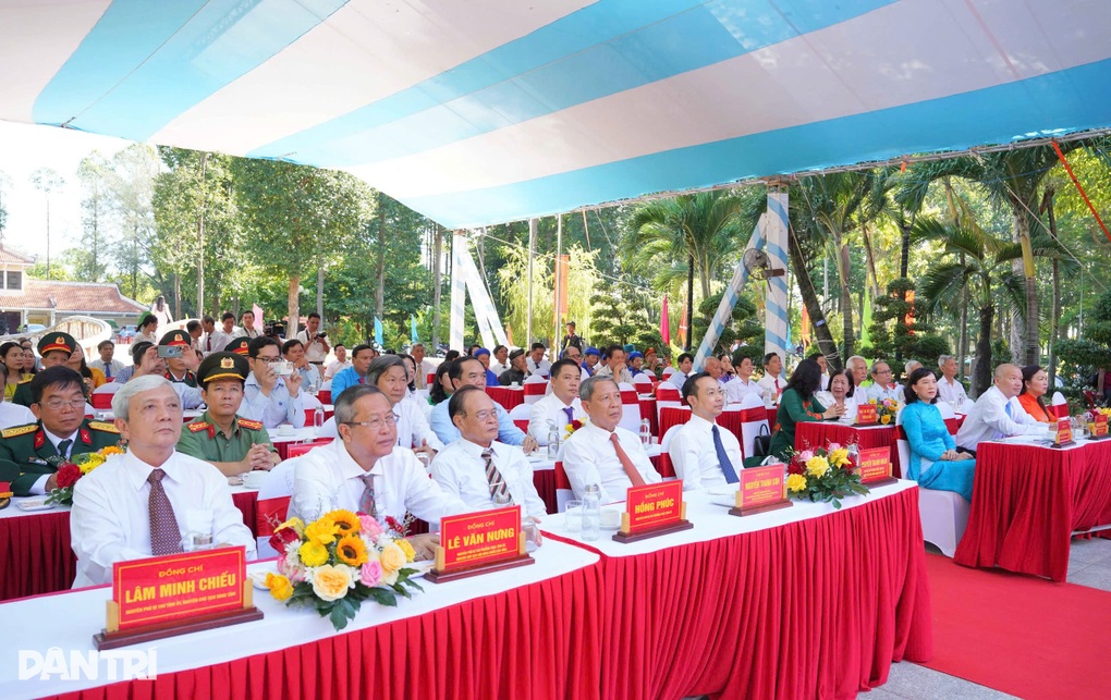 An Giang tổ chức kỷ niệm 137 năm ngày sinh Chủ tịch Tôn Đức Thắng - 2 An Giang tổ chức kỷ niệm 137 năm ngày sinh Chủ tịch Tôn Đức Thắng - 2