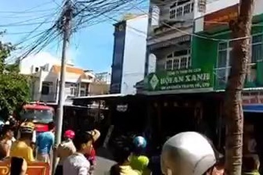 ​Xe PCCC nhanh chóng đến hiện trường dập tắt đám cháy