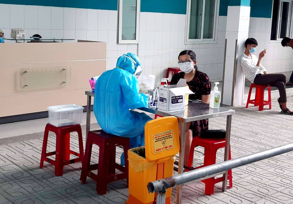 Lập 10 đội phản ứng nhanh, tăng tốc xét nghiệm SARS-CoV-2 - 1 Lập 10 đội phản ứng nhanh, tăng tốc xét nghiệm SARS-CoV-2 - 1