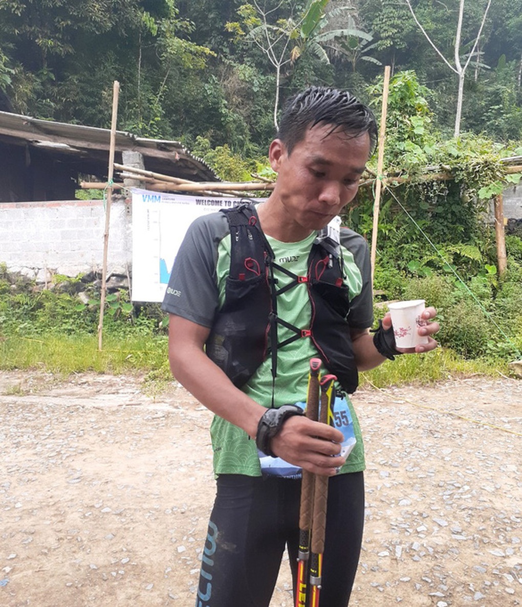 Quang Trần giành ngôi vô địch giải chạy 160km đầu tiên ở Việt Nam - 1 Quang Trần giành ngôi vô địch giải chạy 160km đầu tiên ở Việt Nam - 1