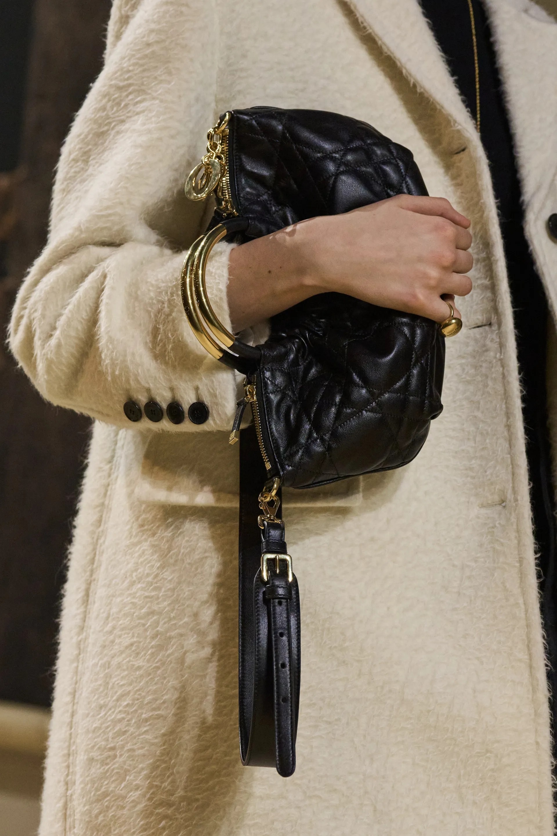 View - 7 kiểu túi xách sang trọng, đáng mua vào mùa thu năm nay | Báo Dân trí