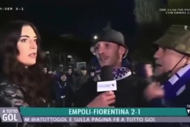 Nữ phóng viên xinh đẹp bị sàm sỡ ngay trên sóng truyền hình