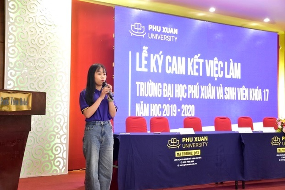 Huế: Trường đại học ký cam kết việc làm cho… gần 200 sinh viên - 3 Huế: Trường đại học ký cam kết việc làm cho… gần 200 sinh viên - 3