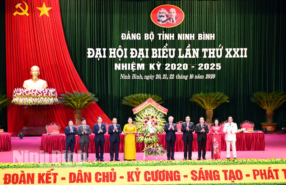 Xây dựng Ninh Bình sớm trở thành tỉnh khá khu vực đồng bằng sông Hồng - 3 Xây dựng Ninh Bình sớm trở thành tỉnh khá khu vực đồng bằng sông Hồng - 3