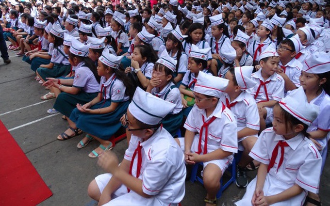 Hỗ trợ 500 điện thoại thông minh cho học sinh học trực tuyến ở Cà Mau 