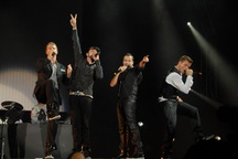 Khán giả Việt hào hứng với BackStreet Boys 