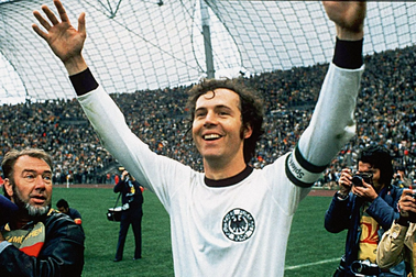 Franz Beckenbauer: "Hoàng đế" bất tử của làng túc cầu