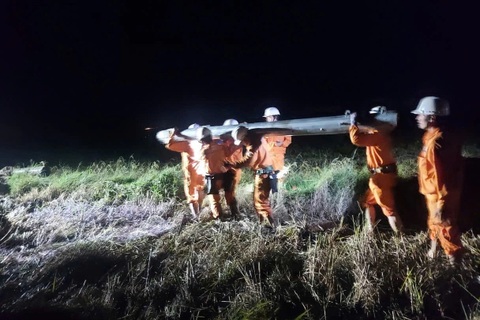 370.000 hộ dân ở Gia Lai, Đắk Lắk vẫn chịu cảnh mất điện sau bão Kalmaegi