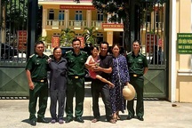 Tìm thấy bé gái 7 tuổi tại bãi biển Nhật Lệ, sau một đêm thất lạc