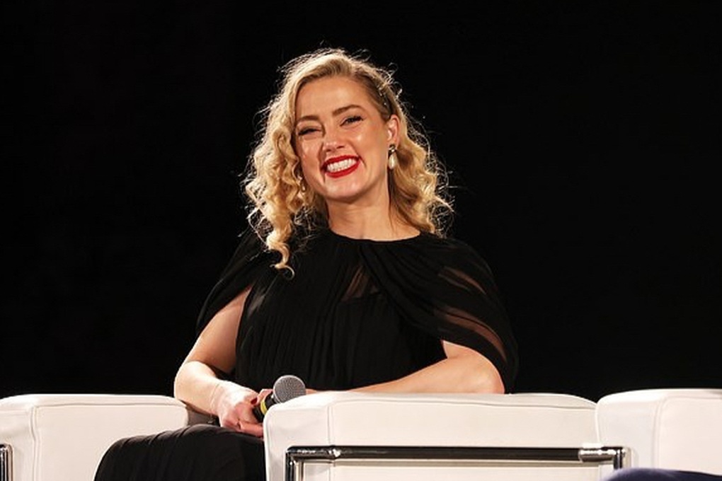 Nhan sắc tỉ lệ vàng Amber Heard vừa bí mật sinh con - 3 Nhan sắc tỉ lệ vàng Amber Heard vừa bí mật sinh con - 3