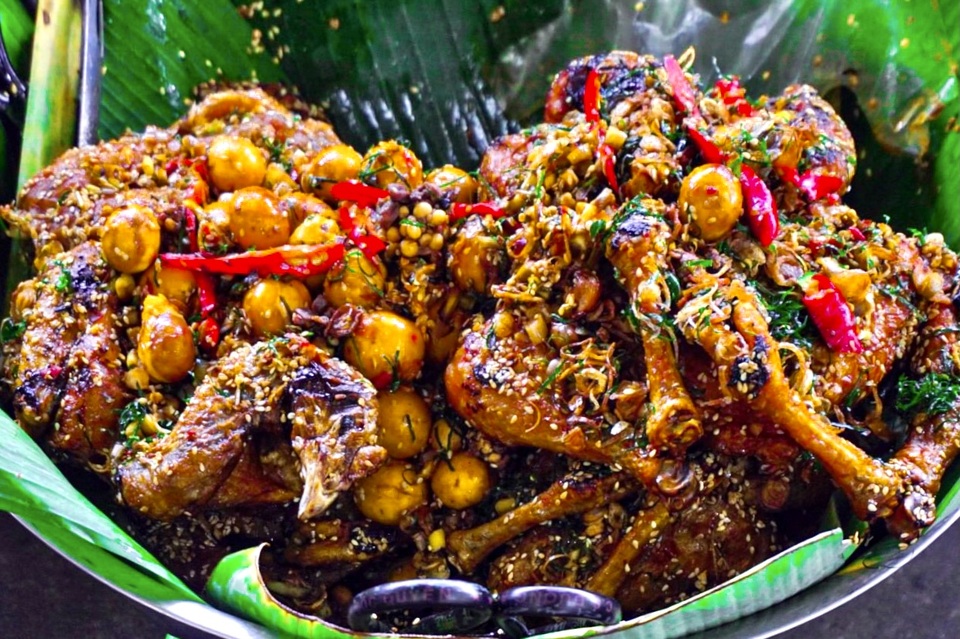 Lạc vào thiên đường ẩm thực cả trăm món vừa ngon, vừa rẻ ở Đà Nẵng - 7 Lạc vào thiên đường ẩm thực cả trăm món vừa ngon, vừa rẻ ở Đà Nẵng - 7