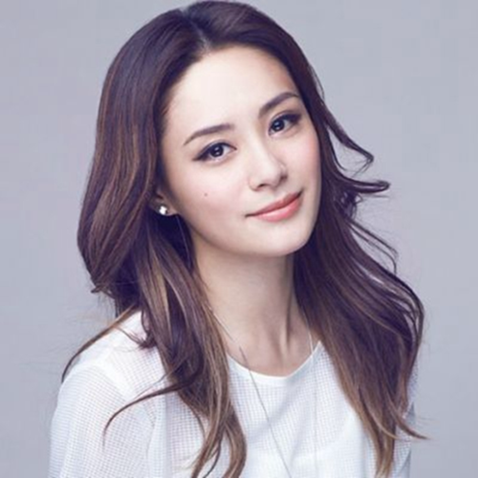 Chung Hân Đồng ngã tại khách sạn, phải đi cấp cứu - 3 Chung Hân Đồng ngã tại khách sạn, phải đi cấp cứu - 3