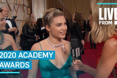 Florence Pugh xinh đẹp trả lời phỏng vấn