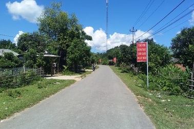 Khánh thành công trình thanh niên 1 km điện đường chiếu sáng