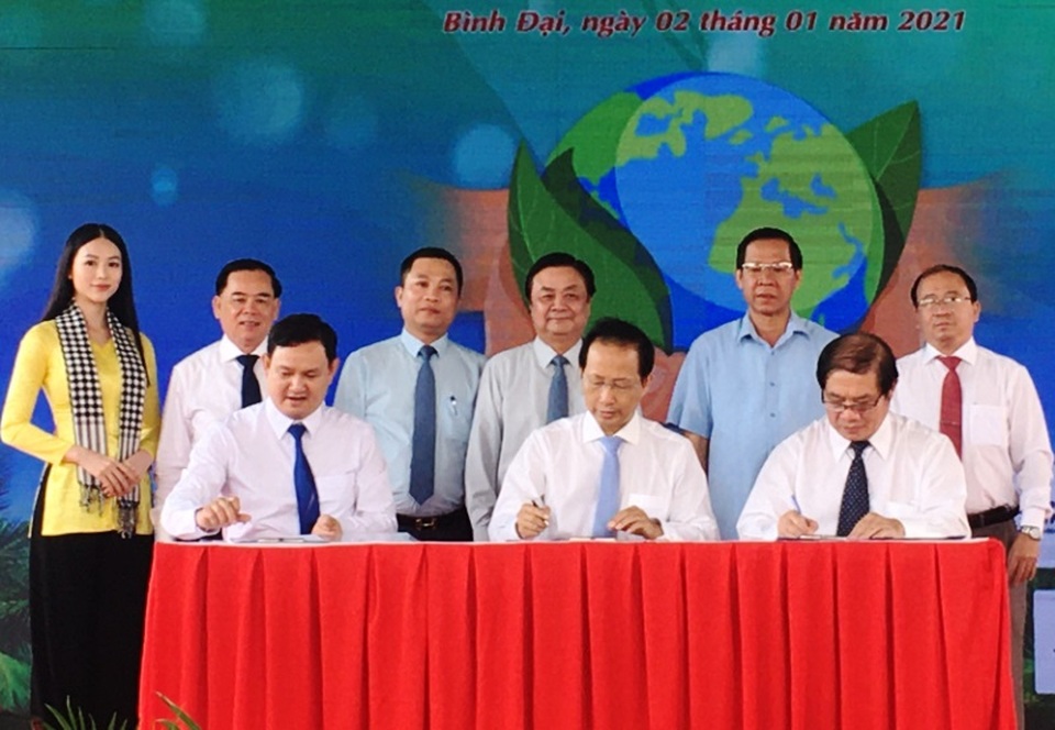 Bến Tre: Tỉnh đầu tiên hưởng ứng sáng kiến 1 tỷ cây xanh - 2 Bến Tre: Tỉnh đầu tiên hưởng ứng sáng kiến 1 tỷ cây xanh - 2