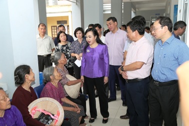 Đoàn công tác Bộ Y tế làm việc tại Hà Nam