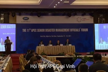 Các đại biểu chia sẻ bên lề Hội nghị APEC tại Vinh (Nghệ An) chiều 22/9.