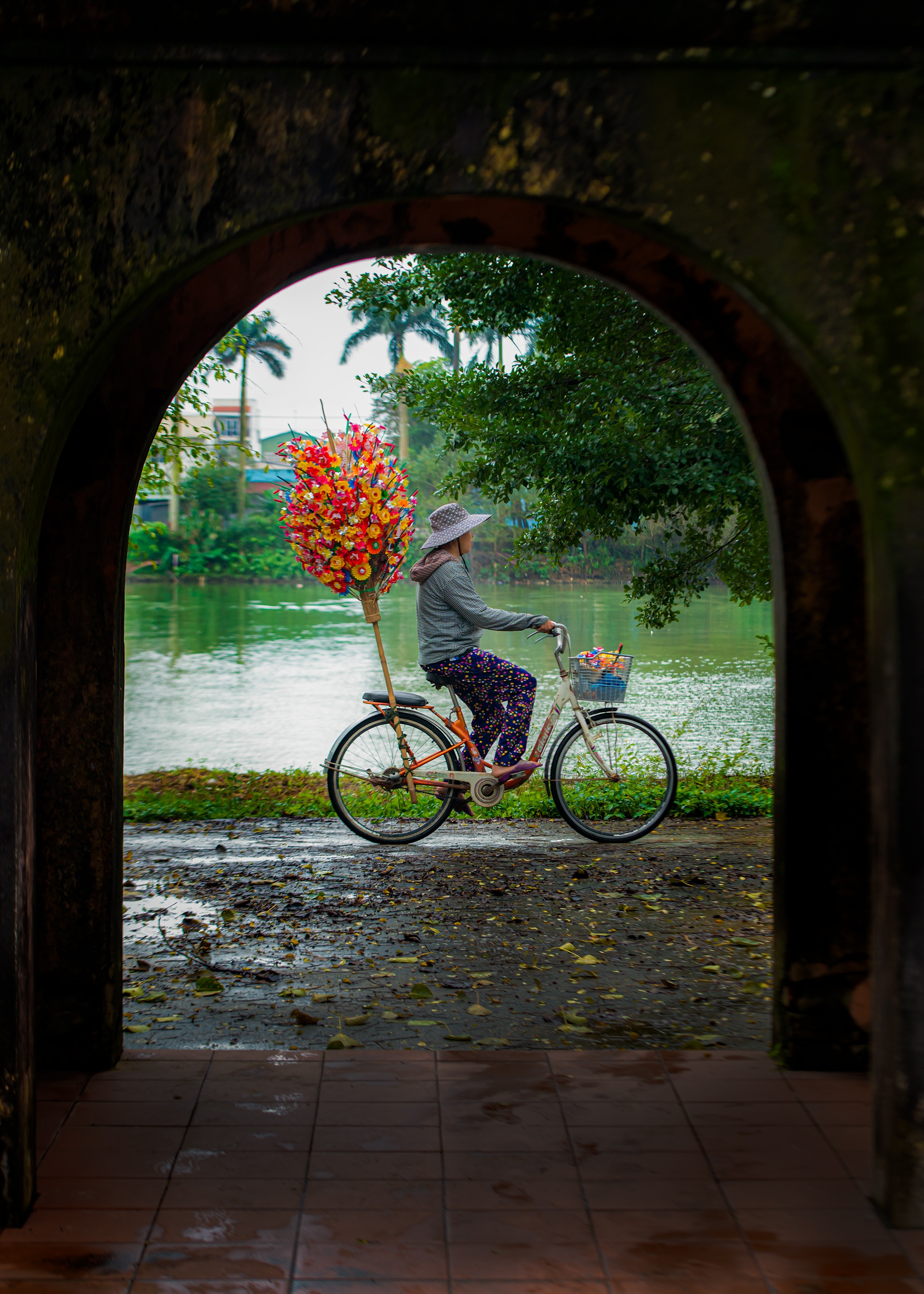 Hoa giấy Thanh Tiên trên đường ra chợ Tết