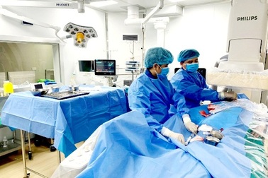 Điều trị ung thư gan bằng phương pháp nút tắc mạch