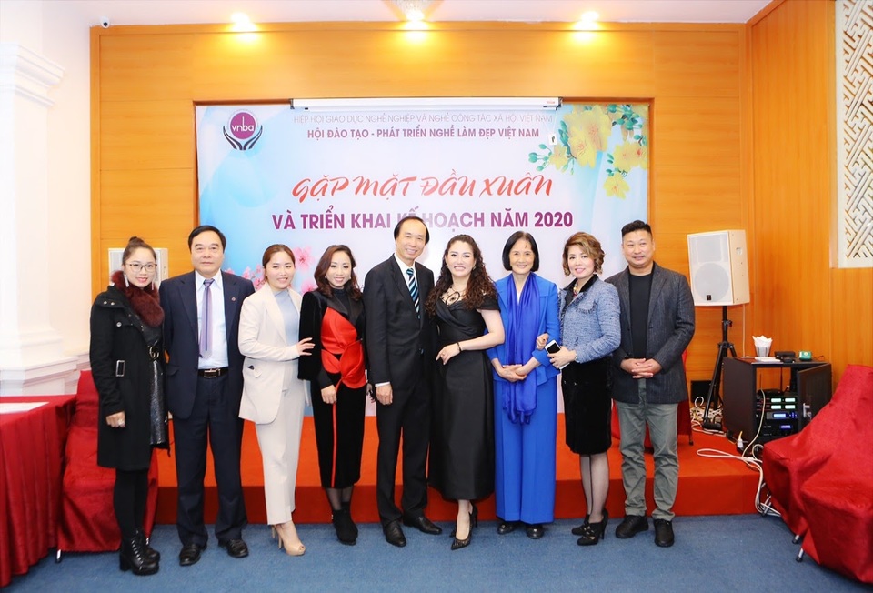 HH Doanh nhân Xuân Hương - người truyền cảm hứng đam mê làm đẹp đến thế hệ tương lai - 5 HH Doanh nhân Xuân Hương - người truyền cảm hứng đam mê làm đẹp đến thế hệ tương lai - 5