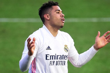 Real Madrid méo mặt trước trận đại chiến mùa giải với Atletico