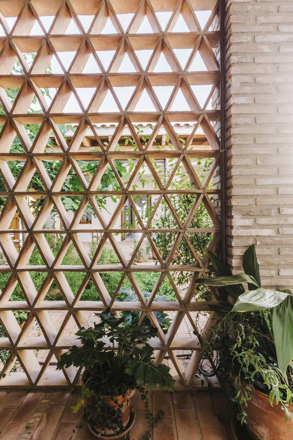 Ngôi nhà ở Tây Ban Nha nhưng lại mang đậm phong cách thiết kế Việt - 9