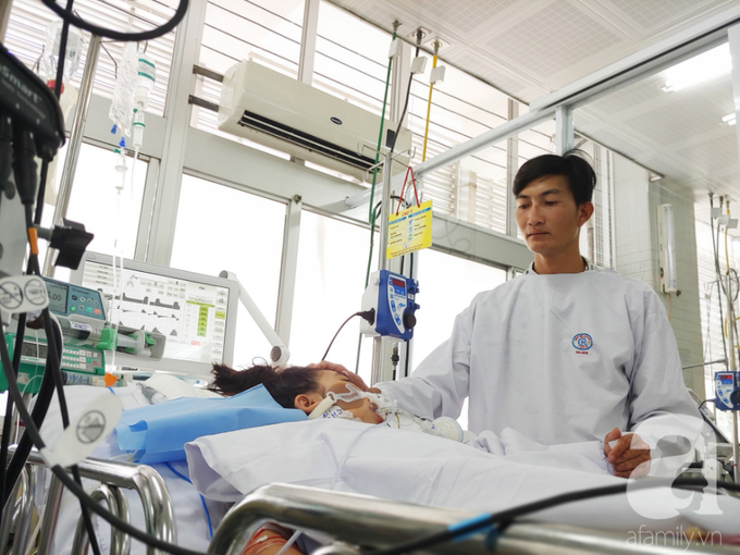 Sản phụ ngưng tim lúc sinh con được ủng hộ 1.2 tỷ đồng, chồng nghẹn ngào: Em về đi, con anh đặt tên rồi - Ảnh 12. Sản phụ ngưng tim lúc sinh con được ủng hộ 1.2 tỷ đồng, chồng nghẹn ngào: Em về đi, con anh đặt tên rồi - Ảnh 12.
