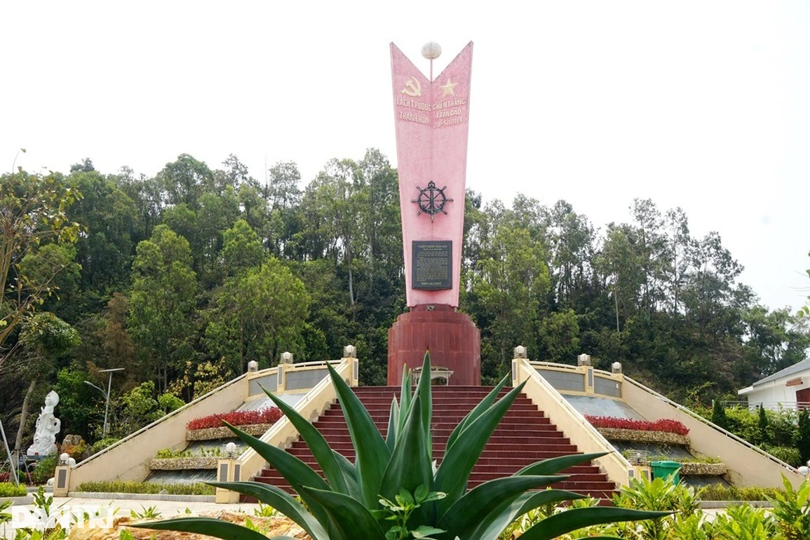 Chiêm ngưỡng không gian thanh tịnh của ngôi chùa nơi làng biển xứ Thanh - 12 Chiêm ngưỡng không gian thanh tịnh của ngôi chùa nơi làng biển xứ Thanh - 12