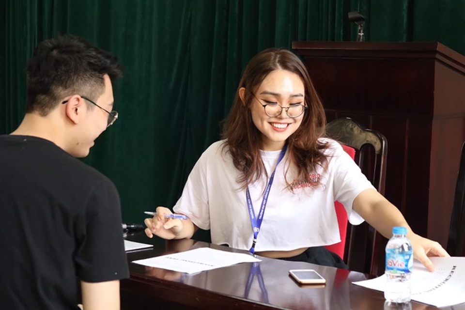 Nữ sinh Công đoàn toàn năng đạt danh hiệu Sinh viên 5 tốt cấp thành phố - 2 Nữ sinh Công đoàn toàn năng đạt danh hiệu Sinh viên 5 tốt cấp thành phố - 2