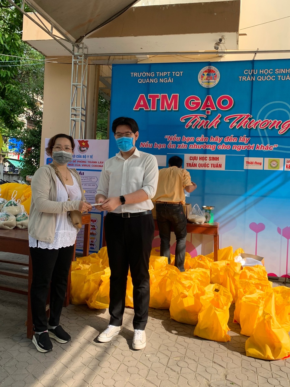 Nam sinh Quảng Ngãi đỗ 21 trường đại học ở Mỹ, Anh, Canada, Singapore - 3 Nam sinh Quảng Ngãi đỗ 21 trường đại học ở Mỹ, Anh, Canada, Singapore - 3