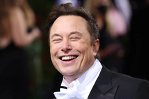 Elon Musk chỉ trích YouTube "là nơi quảng cáo lừa đảo"