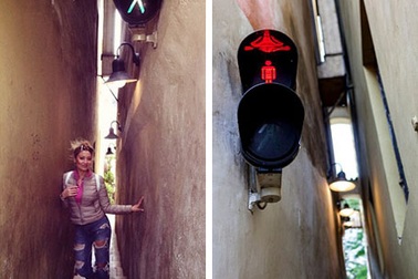 Thú vị giao thông trên con phố hẹp nhất thế giới