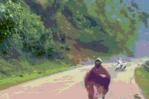 Sơn La: Cô gái bỏ lại xe máy, tháo chạy khi đất đá sạt lở xuống đường