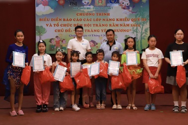 Bệnh viện Đa khoa Quốc tế Nam Sài Gòn mang không khí trung thu ấm áp đến hàng trăm trẻ em