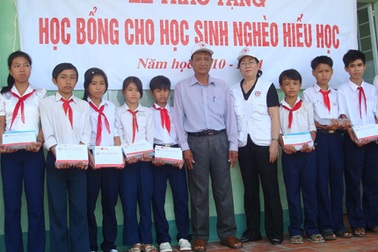 15 đối tượng học sinh, sinh viên được miễn học phí