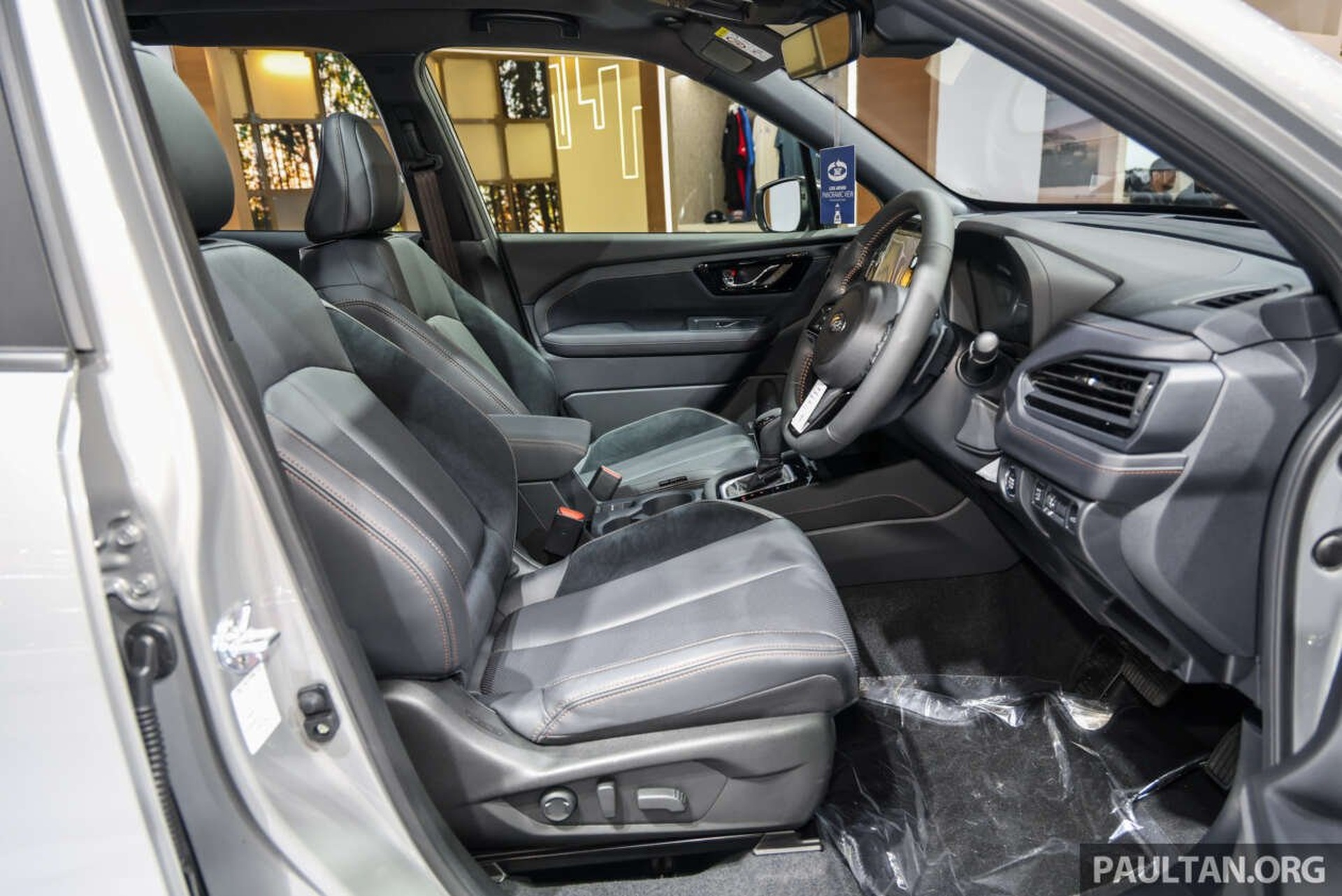 Cận cảnh Subaru Forester 2025 vừa ra mắt Đông Nam Á: Chỉ có bản máy xăng - 8 Cận cảnh Subaru Forester 2025 vừa ra mắt Đông Nam Á: Chỉ có bản máy xăng - 8