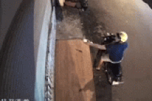 Xác minh căn nhà ở TPHCM bị tạt sơn, mắm tôm nhiều lần