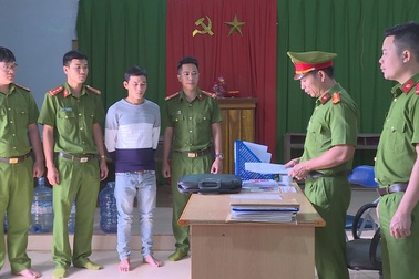 Bị đòi nợ ráo riết, xách dao đâm chủ nợ nhiều nhát