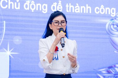 Nam sinh vặn bố mẹ chồng Tăng Thanh Hà chuyện "người giàu nói gì cũng được"