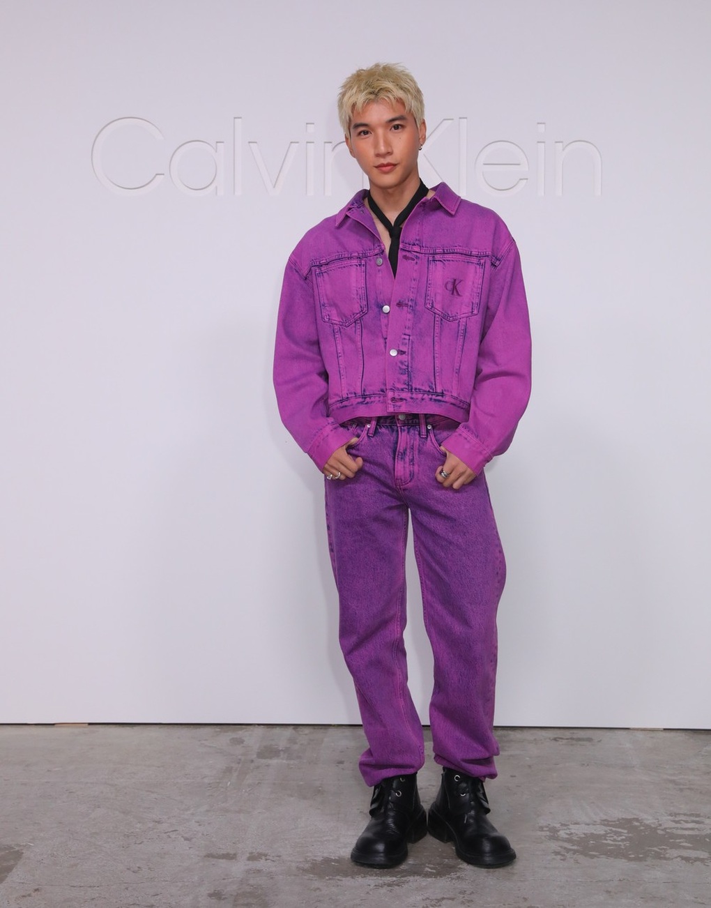 Calvin Klein ra mắt bộ sưu tập Calvin Klein Jeans Fall 2023 - 4 Calvin Klein ra mắt bộ sưu tập Calvin Klein Jeans Fall 2023 - 4