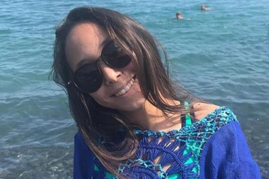 Cô bé 14 tuổi tử nạn vì nổ điện thoại khi đang cắm sạc