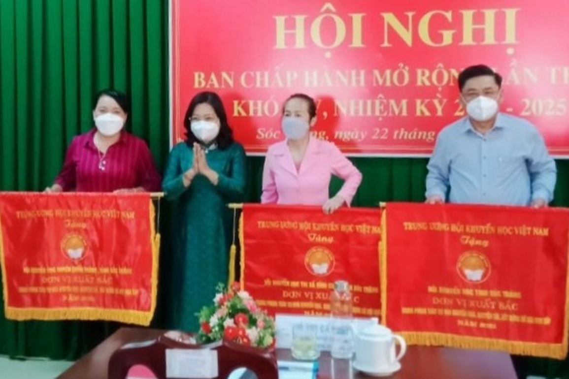 Hội Khuyến học Sóc Trăng vận động quỹ trên 41 tỷ đồng - 1 Hội Khuyến học Sóc Trăng vận động quỹ trên 41 tỷ đồng - 1
